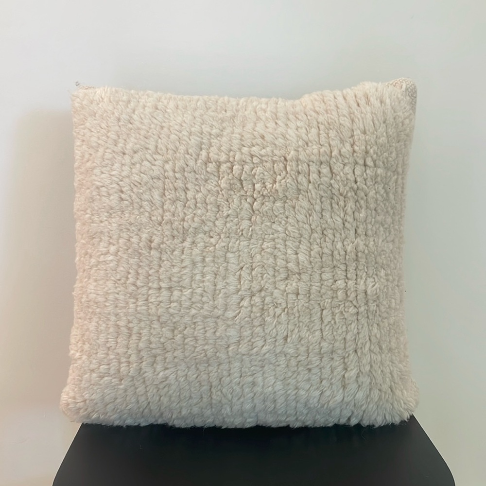 Studioilse for Anthropologie Tufted Pillow Cover 18” x 18” Ivory (wool, cotton)